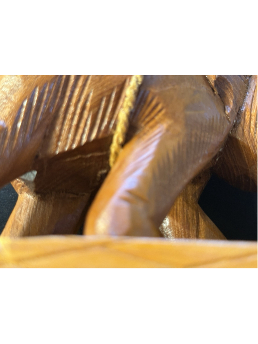 Pair of vintage hand carved genuine teak wood Elephants bookends saddle & strap - Picture 15 of 16